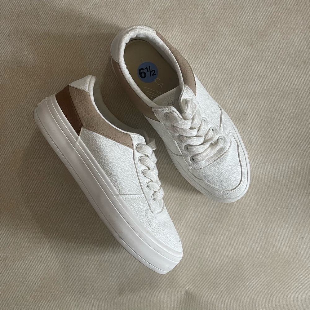 Nautica Sneakers
